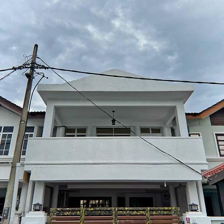 Ibai Golf Home Resort Homestay Kuala Terengganu Kültér fotó